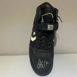 Elton Brand signed shoe in great condition